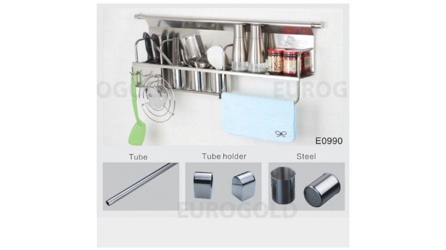 Giá treo ngoài EUROGOLD E0990 là sự lựa chọn cần thiết cho mọi không gian bếp